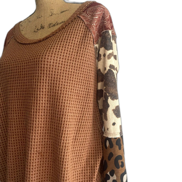 Ces Femme Oversized Waffle Knit Top Mixed Print Cow Leopard Sleeves Size Small - Picture 2 of 5